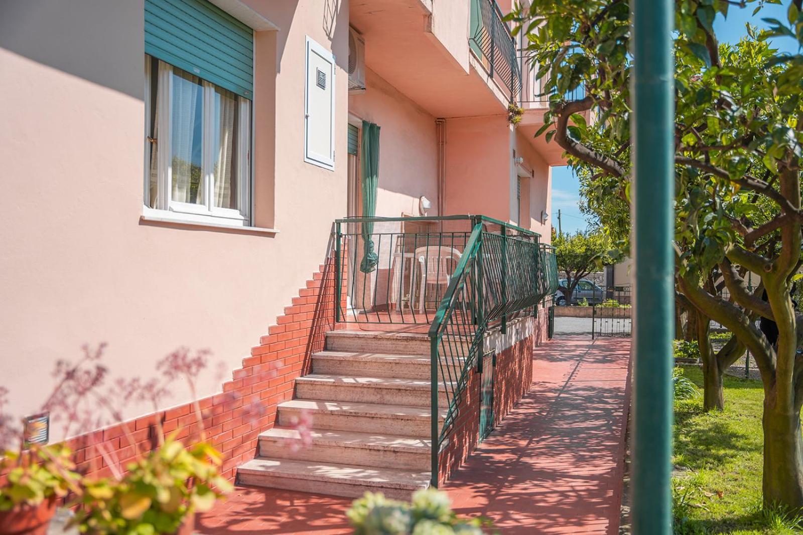 Casa Vacanze Ferrando Pietra Ligure Eksteriør bilde